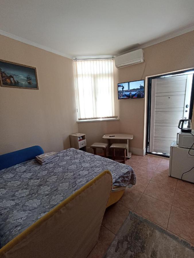 Hotel By The Sea Rozetta Sukhumi Exterior photo